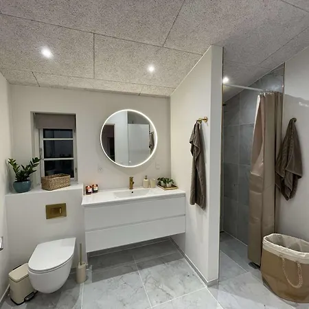 Naturperle Midt I Skoven, Ved So Og Eng וילה