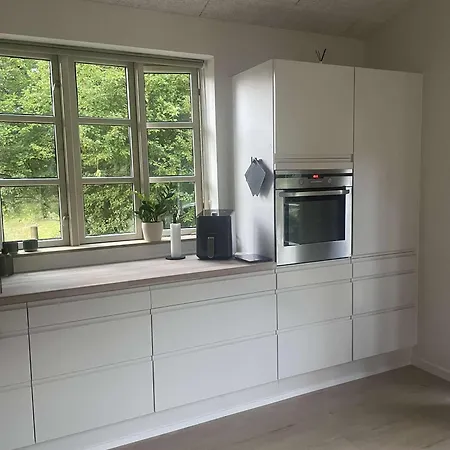 Naturperle Midt I Skoven, Ved So Og Eng וילה